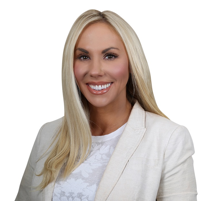 Amanda Lowe